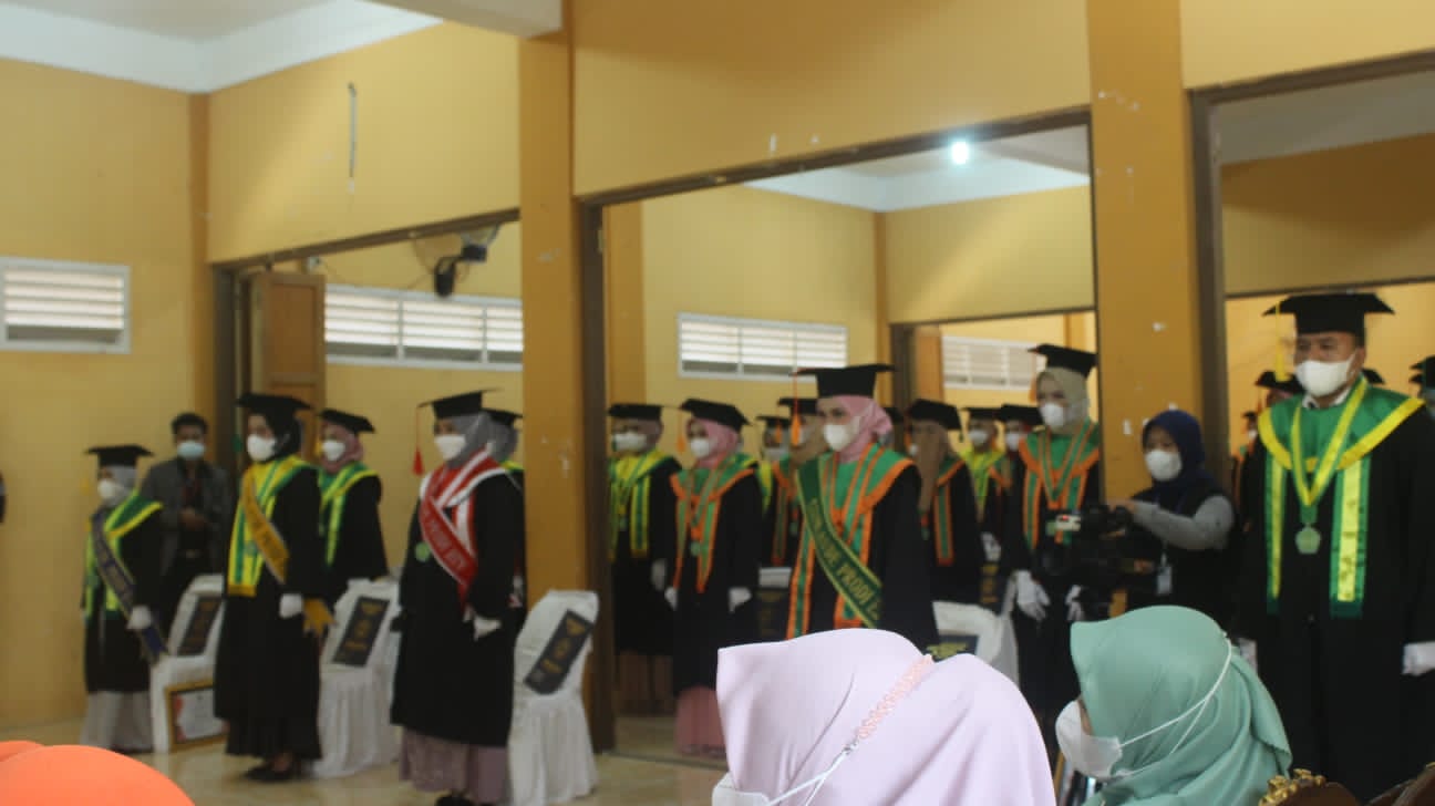 Foto :Wisudawan dan Wisudawati STAI An-Nadwah Kuala Tungkal Selasa (28/09/21)