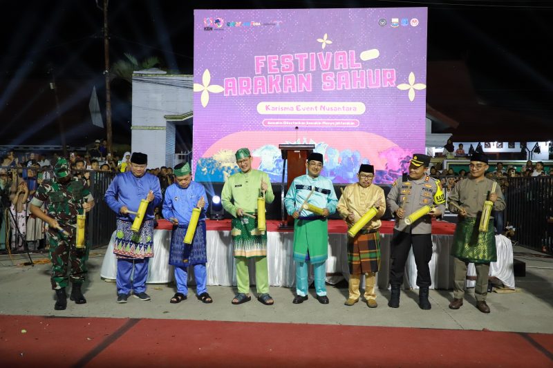 Menparekkraf RI Sandiaga Uno Hadiri Pembukaan Festival Arakan Sahur Tanjab Barat Minggu (17/03/24)