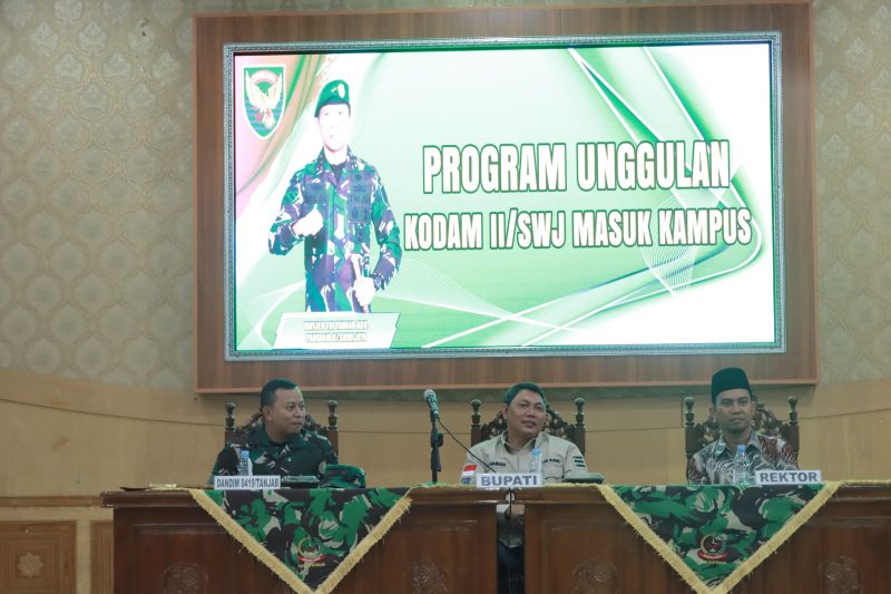 Wakil Bupati Hairan Buka Secara Resmi Kegiatan Kodam II/Sriwijaya Masuk Kampus Jum'at (12/01/24)