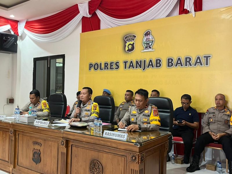 Gelaran Rilis Akhir Tahun Polres Tanjab Barat Selasa (30/12/25).